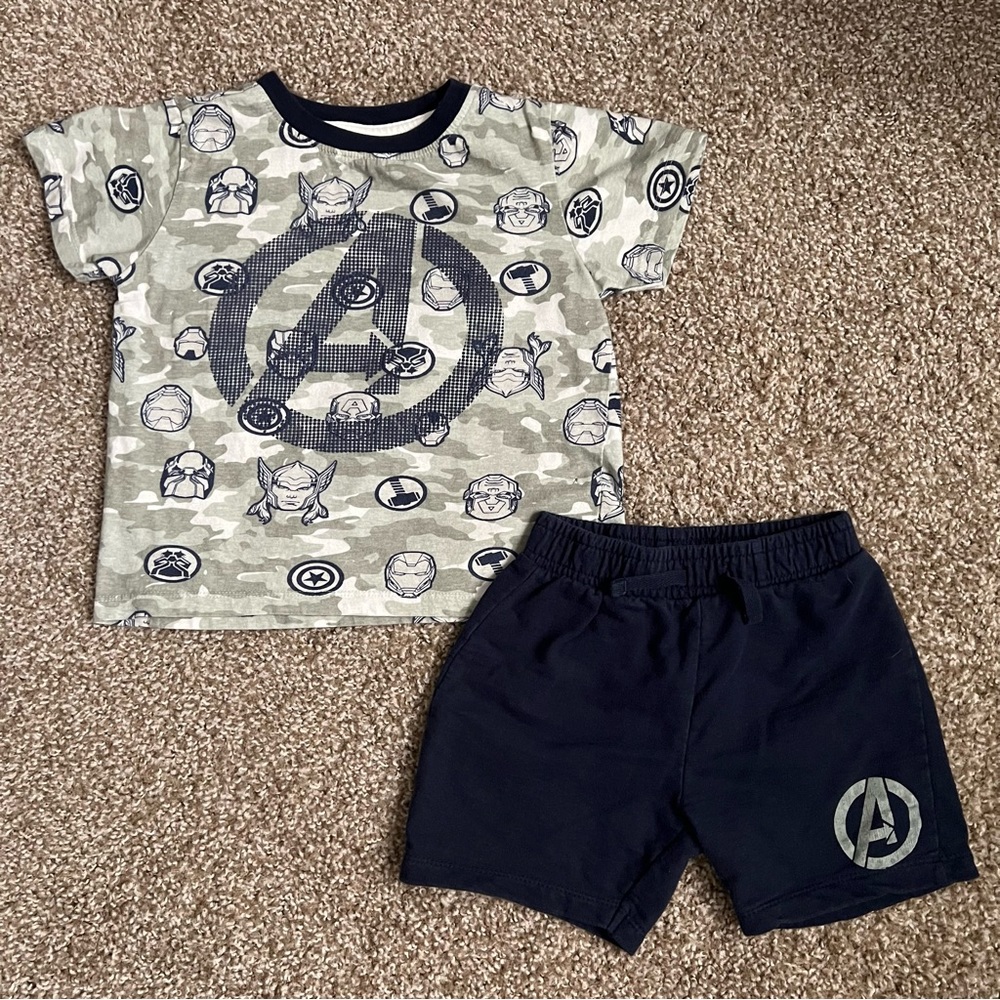 Marvel Avengers Blue & Grey Short Sleeve & Short Matching Set Size 6